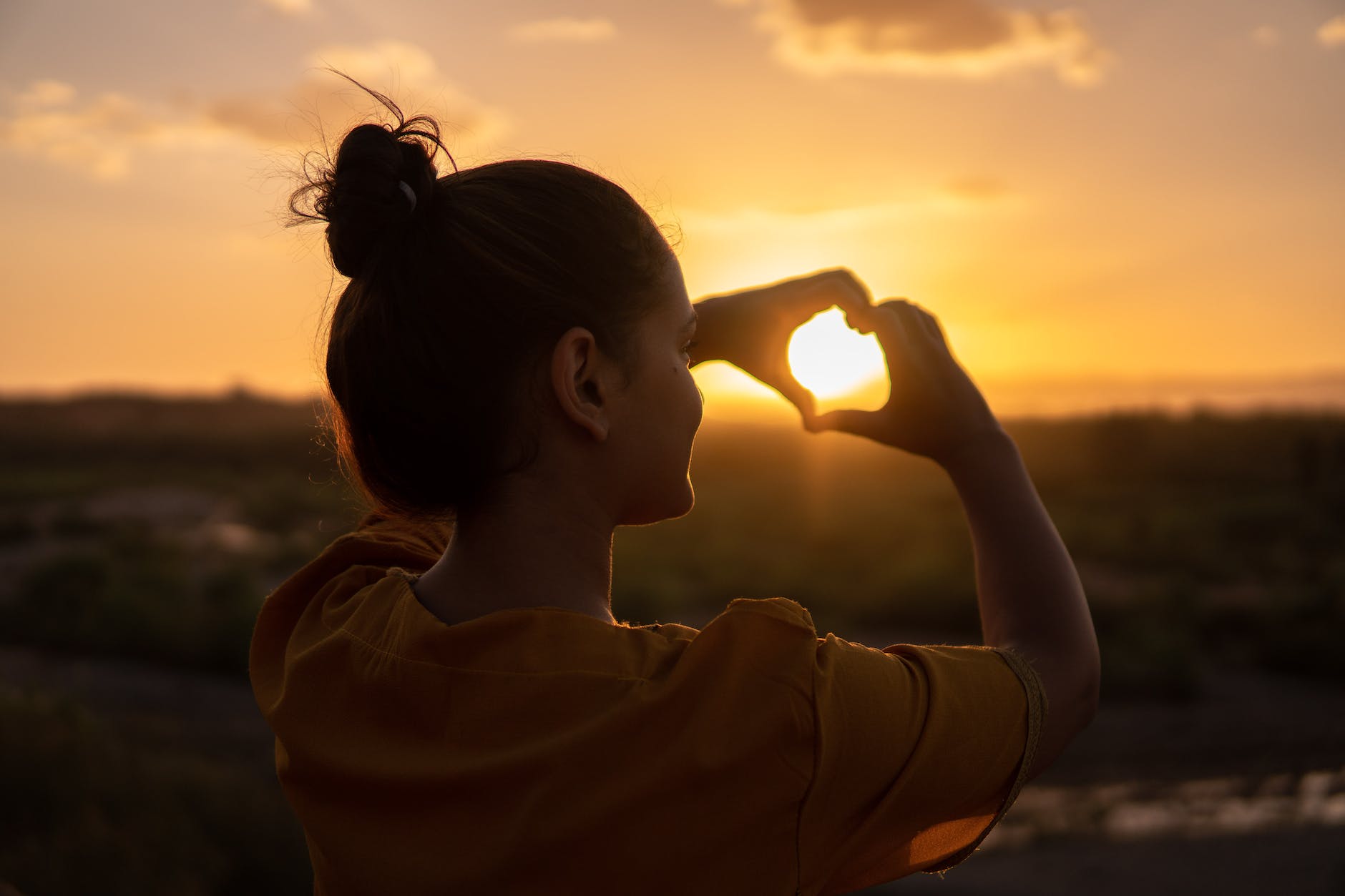 Happiness vs achievement, regret, and gratitude 